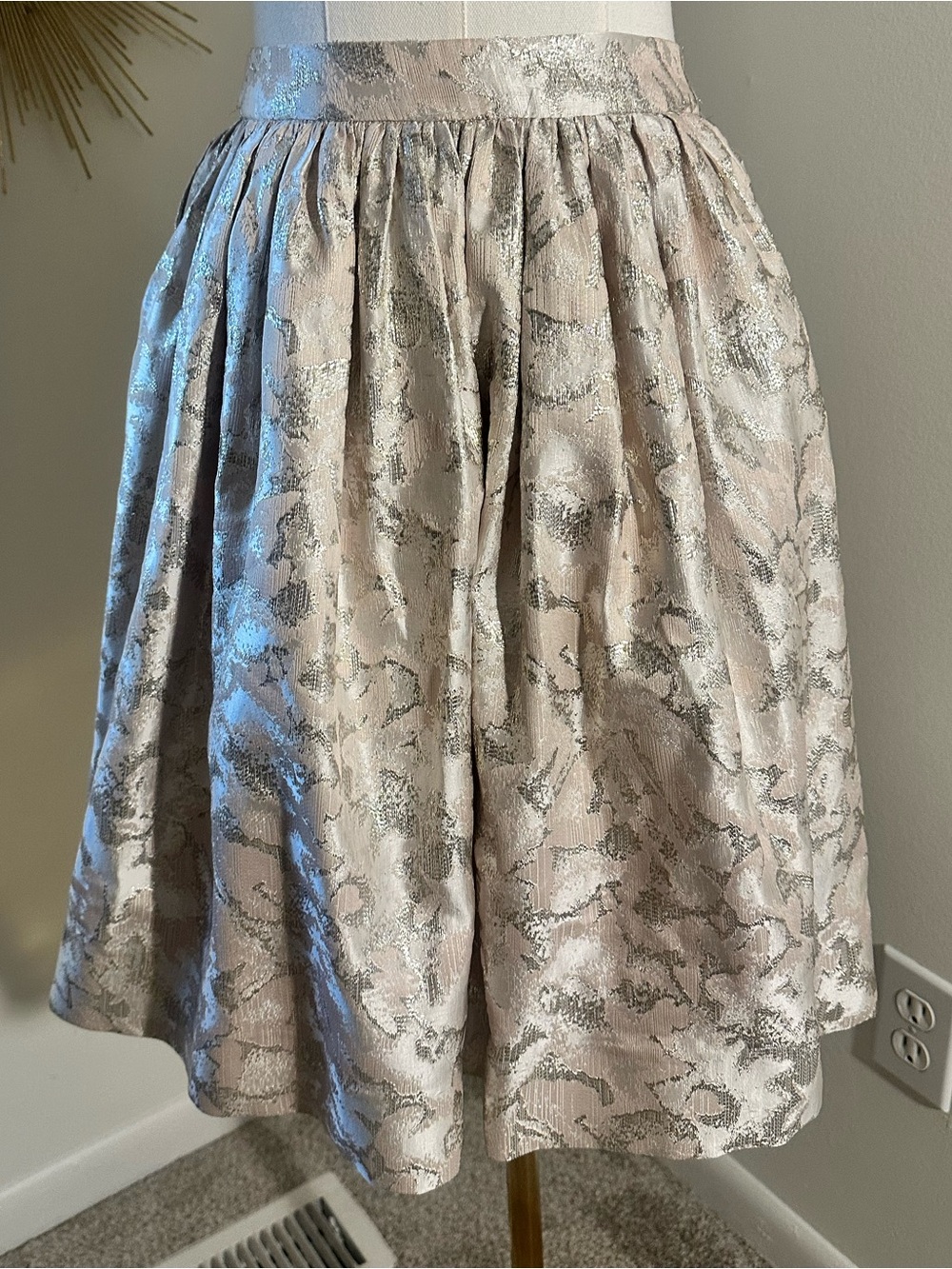 Alice + Olivia Pia Metallic Skirt Small